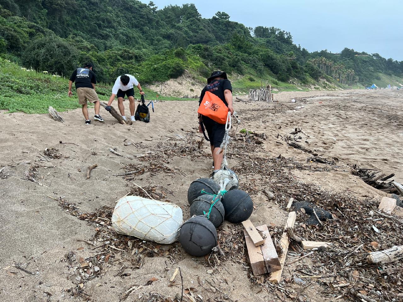 중문 해수욕장 해양정화활동 (비치 클리닝)